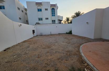 Villa - 4 - 6 for rent in Al Karamah - Abu Dhabi Villa - 4 - 6 for rent in Al Karamah - Abu Dhabi