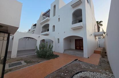 Villa - 4 - 6 for rent in Al Karamah - Abu Dhabi Villa - 4 - 6 for rent in Al Karamah - Abu Dhabi
