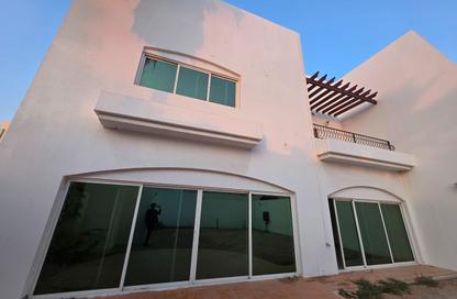 Villa - 4 - 6 for rent in Al Karamah - Abu Dhabi