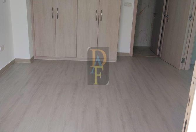 112310040 - Property Image 3