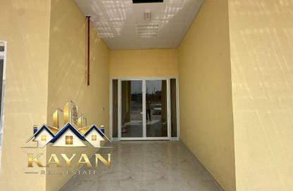 سكن الموظفين - استوديو - 7+ للايجار في أم الثعوب - أم القيوين