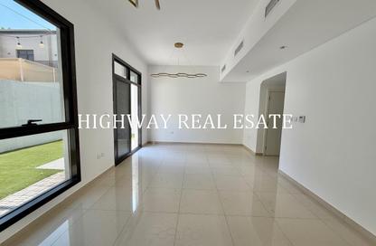 Townhouse - 2 - 3 for rent in Nasma Residence - Al Tai - Sharjah