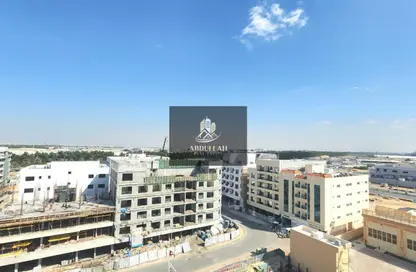 شقة - 2 غرف نوم - 3 حمامات للايجار في سراب 2 - الجادة - الشارقة