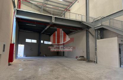 Warehouse - Studio - 4 Bathrooms for rent in Al Warsan 2 - Al Warsan - Dubai Warehouse - Studio - 4 Bathrooms for rent in Al Warsan 2 - Al Warsan - Dubai