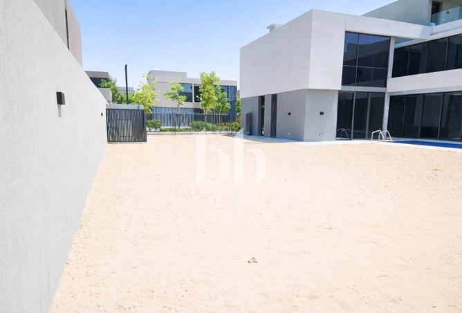 Sale in Kaya: Big 10,072sqft Plot Brand New | Kaya | G+2 | Property Finder