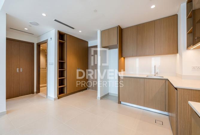 Well Maintained | Mid Floor | Community View photo 3