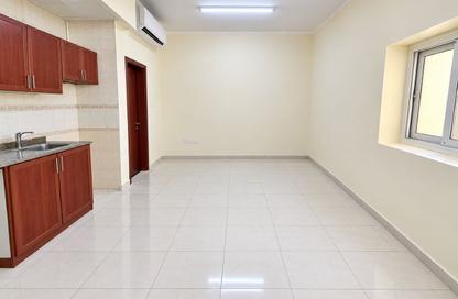 Apartment - Studio - 1 for rent in Al Shamsi 1 Building - Muwaileh Commercial - Sharjah