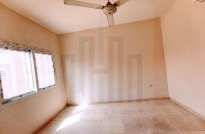 Apartment - Studio - 1 for rent in Fire Station Road - Muwaileh - Sharjah