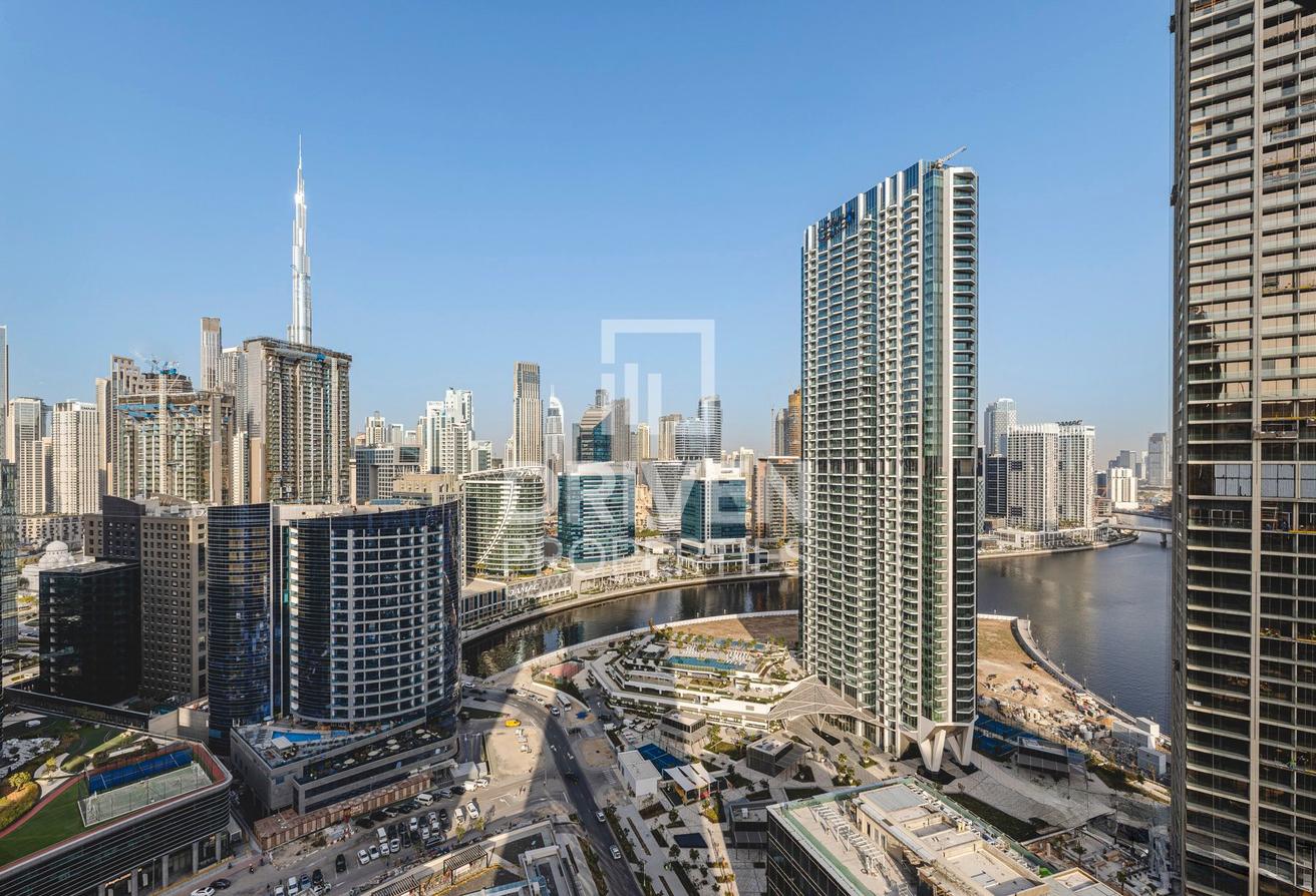Burj Khalifa and Skyline View | High Floor photo 9