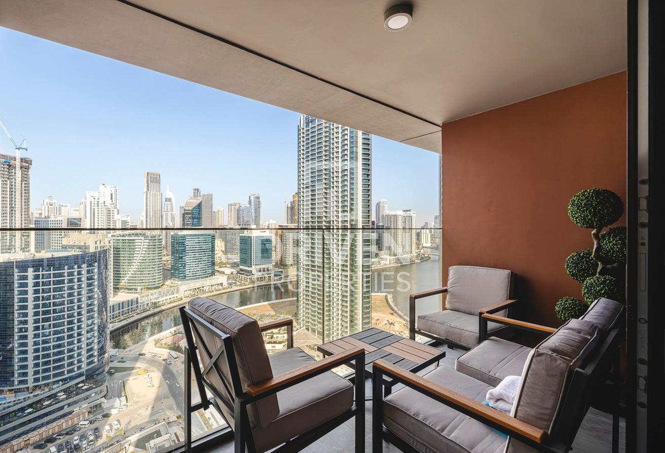 Burj Khalifa and Skyline View | High Floor photo 8