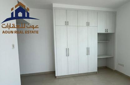 Apartment - 3 Bedrooms - 3 Bathrooms for rent in Al Khan Corniche - Al Khan - Sharjah Apartment - 3 Bedrooms - 3 Bathrooms for rent in Al Khan Corniche - Al Khan - Sharjah