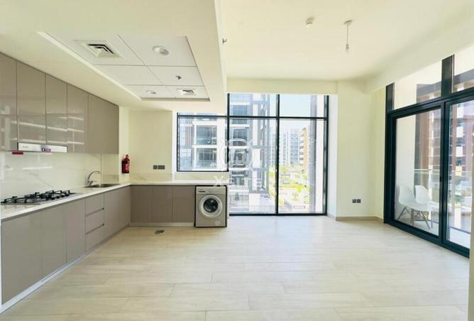 94021561 - Property Image 2