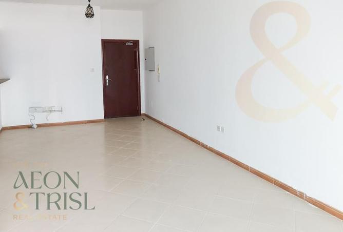 73853121 - Property Image 2