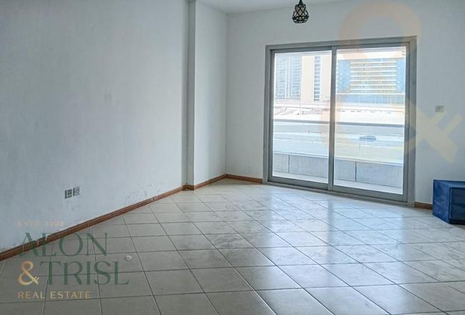 73853121 - Property Image 3