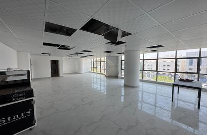 Retail - Studio - 3 Bathrooms for rent in Hai Qesaidah - Central District - Al Ain