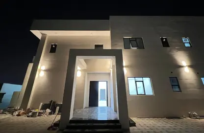 Apartment - Studio - 1 Bathroom for rent in Shakhbout City - Abu Dhabi