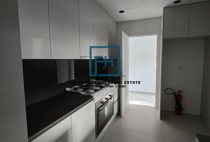 84082203 - Property Image 2