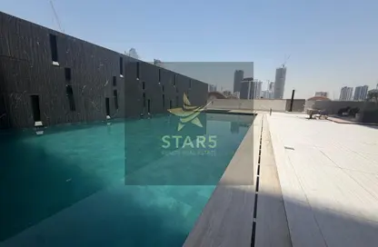شقة - 1 حمام للايجار في اي بي كافالييه - الضاحية 12 - قرية جميرا الدائرية - دبي