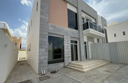 Villa - 3 Bedrooms - 5 Bathrooms for rent in Dhaher 5 - Al Dhahir - Al Ain