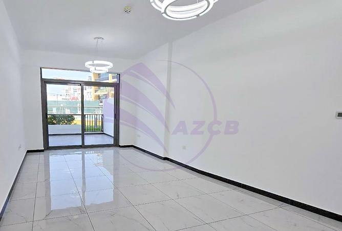 98704035 - Property Image 2
