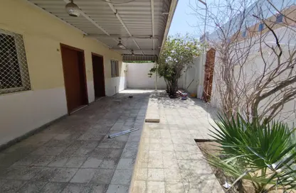 فيلا - 5 غرف نوم - 5 حمامات للايجار في الفيحاء - الشرق - الشارقة