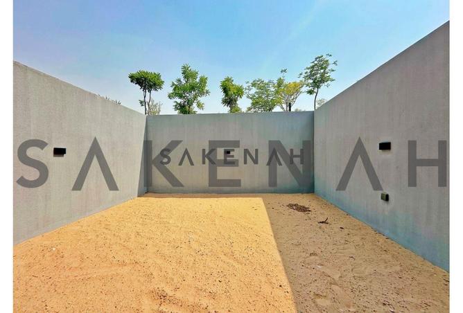 81113608 - Property Image 3