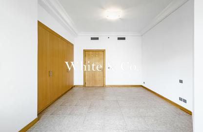 Apartment - 2 Bedrooms - 3 Bathrooms for sale in Jash Hamad - Shoreline Apartments - Palm Jumeirah - Dubai