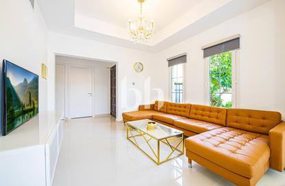 Villa - 3 Bedrooms - 4 Bathrooms for rent in Springs 7 - The Springs - Dubai