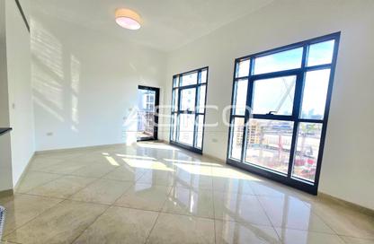 Apartment - 1 - 2 for rent in Romaithi Building - Al Jaddaf - Dubai Apartment - 1 - 2 for rent in Romaithi Building - Al Jaddaf - Dubai