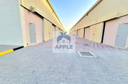 مستودع - استوديو - 1 حمام للايجار في 18 المنطقة الصناعية رقم - المنطقة الصناعية بالشارقة - الشارقة