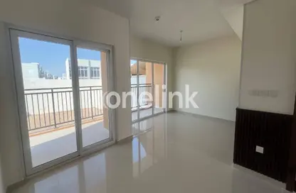 Villa - 3 Bedrooms - 5 Bathrooms for rent in Victoria - Damac Hills 2 - Dubai