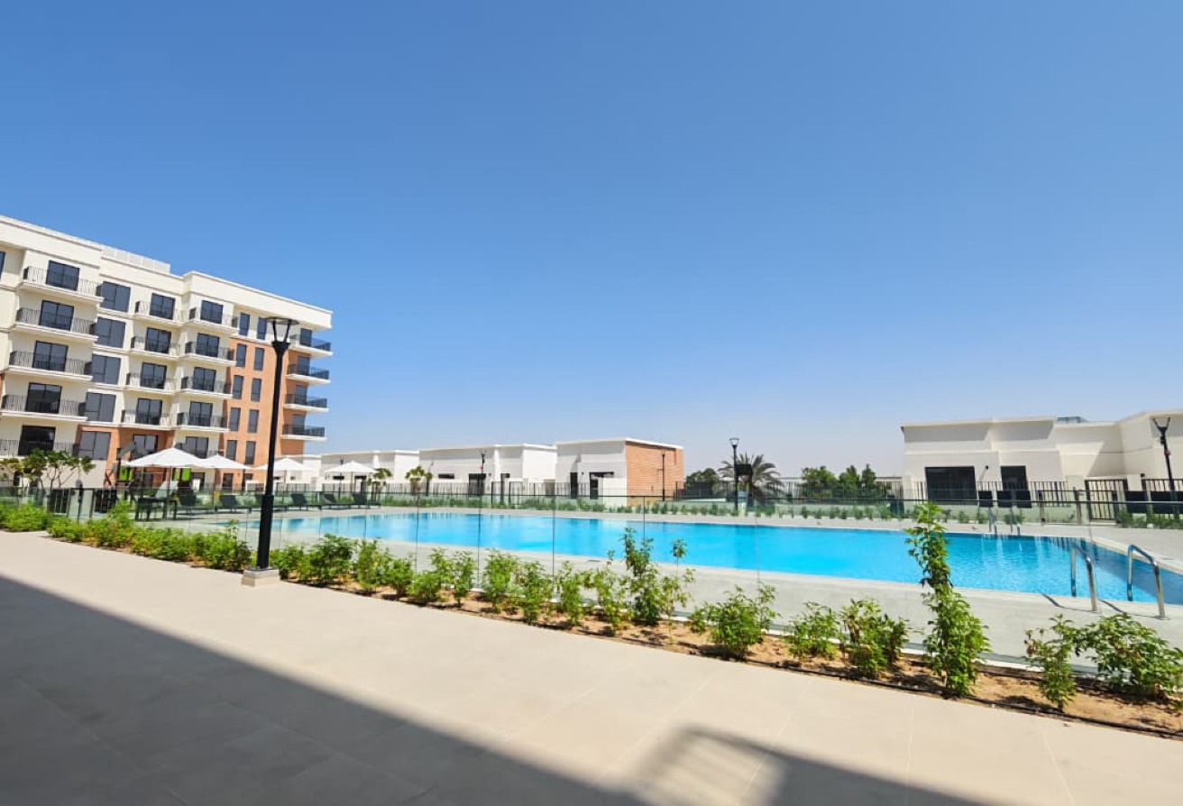 1 bedroom apartment in The Mayfair, Town Square: 13