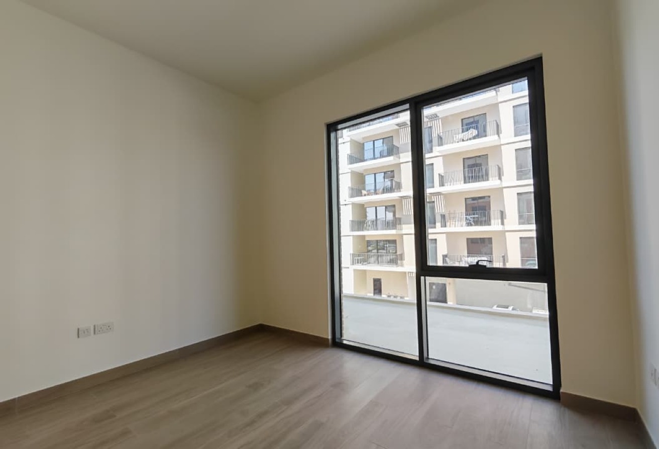 1 bedroom apartment in The Mayfair, Town Square: 5