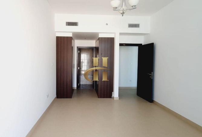 74241482 - Property Image 2