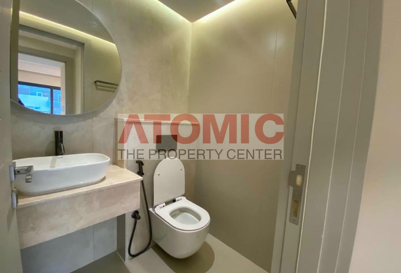 Modern 1BR Apt | Balcony |City & Sports Views photo 9