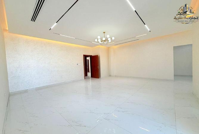 94013468 - Property Image 3