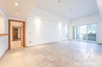 Apartment - 3 - 5 for sale in Marina Residences 1 - Marina Residences - Palm Jumeirah - Dubai