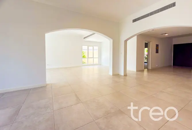 165604420 - Property Image 2