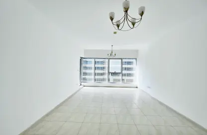 شقة - غرفة نوم - 2 حمامات للايجار في سكاي كورتس تاور F - أبراج سكاي كورتس - مجمع دبي ريزيدنس - دبي لاند - دبي