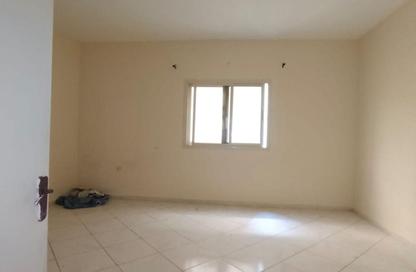 Apartment - 2 Bedrooms - 2 Bathrooms for rent in Al Mahatta - Al Qasimia - Sharjah