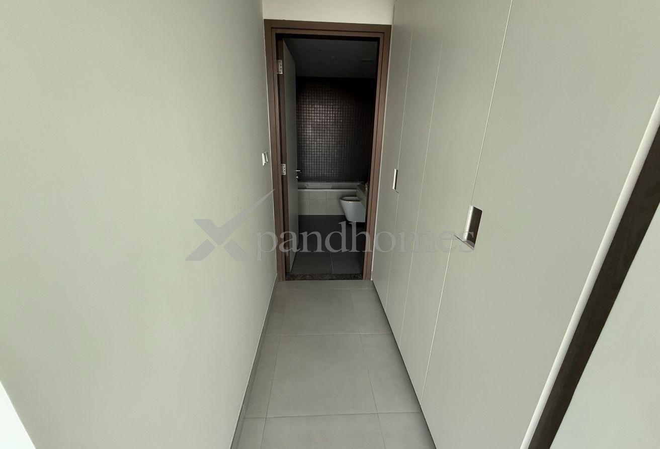 Best Deal |Large 1BHK | Near Metro | Ready photo 10