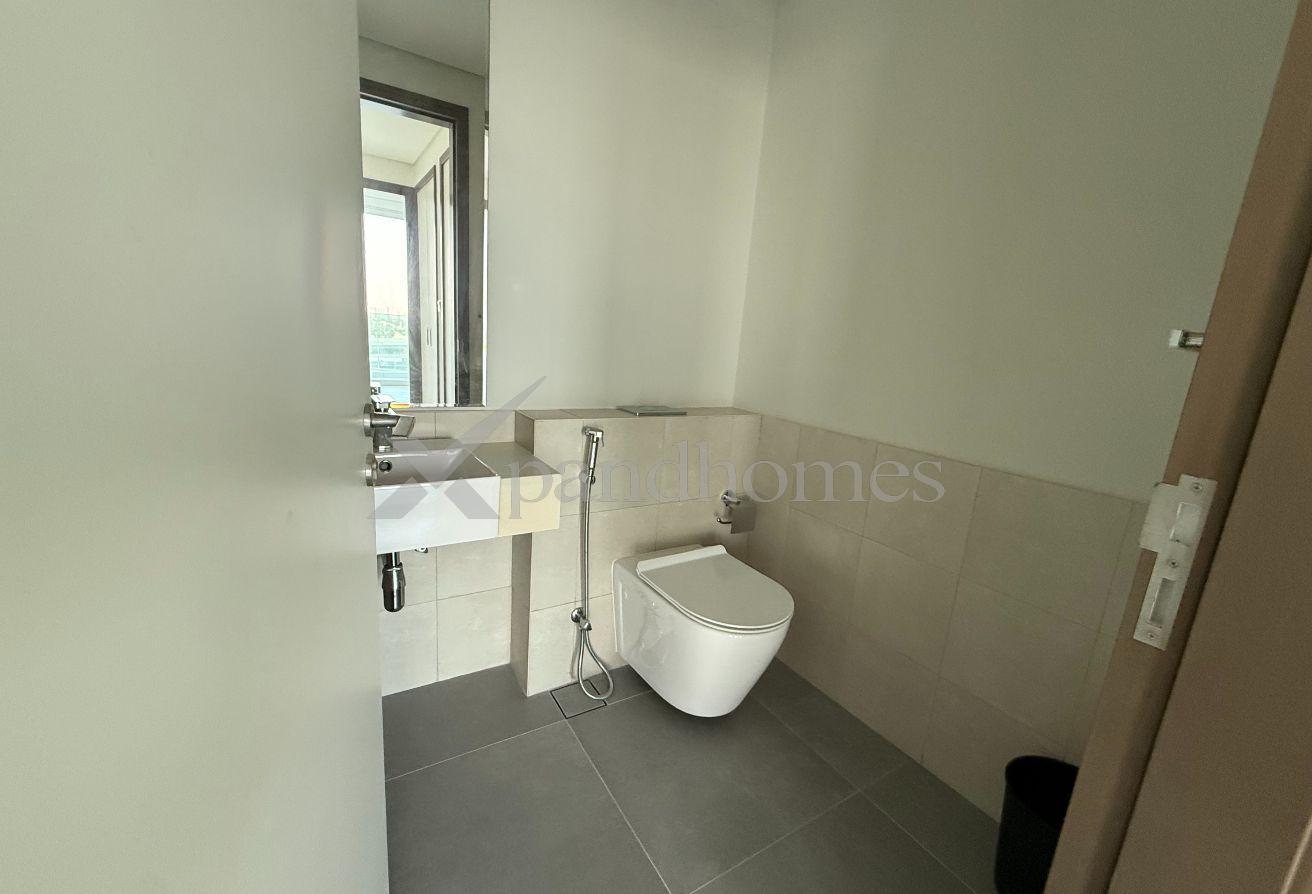 Best Deal |Large 1BHK | Near Metro | Ready photo 12