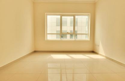 Apartment - 1 Bedroom - 2 Bathrooms for rent in Al Khan Corniche - Al Khan - Sharjah