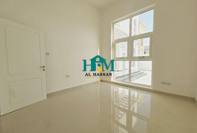 80717075 - Property Image 3