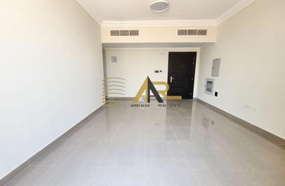 Apartment - 1 Bedroom - 2 Bathrooms for rent in Al Rahmaniya - Sharjah Apartment - 1 Bedroom - 2 Bathrooms for rent in Al Rahmaniya - Sharjah