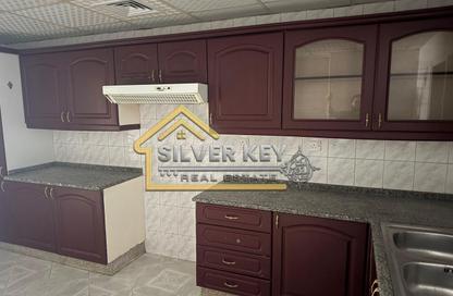 Apartment - 4 Bedrooms - 5 Bathrooms for rent in Al Majaz 1 - Al Majaz - Sharjah