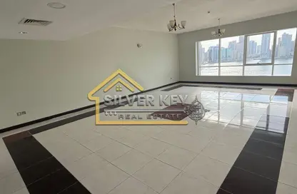 Apartment - 4 Bedrooms - 5 Bathrooms for rent in Al Majaz 1 - Al Majaz - Sharjah
