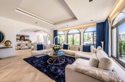 Villa - 5 Bedrooms - 5 Bathrooms for rent in Signature Villas Frond F - Signature Villas - Palm Jumeirah - Dubai