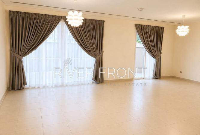 94004253 - Property Image 3