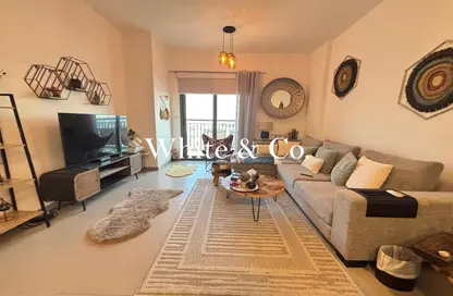 Apartment - 1 Bedroom - 1 Bathroom for sale in Hayat Boulevard 2A - Hayat Boulevard 2 - Hayat Boulevard - Town Square - Dubai